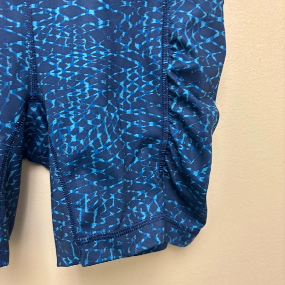 Lululemon Speed Track Shorts - Picture 6 of 10